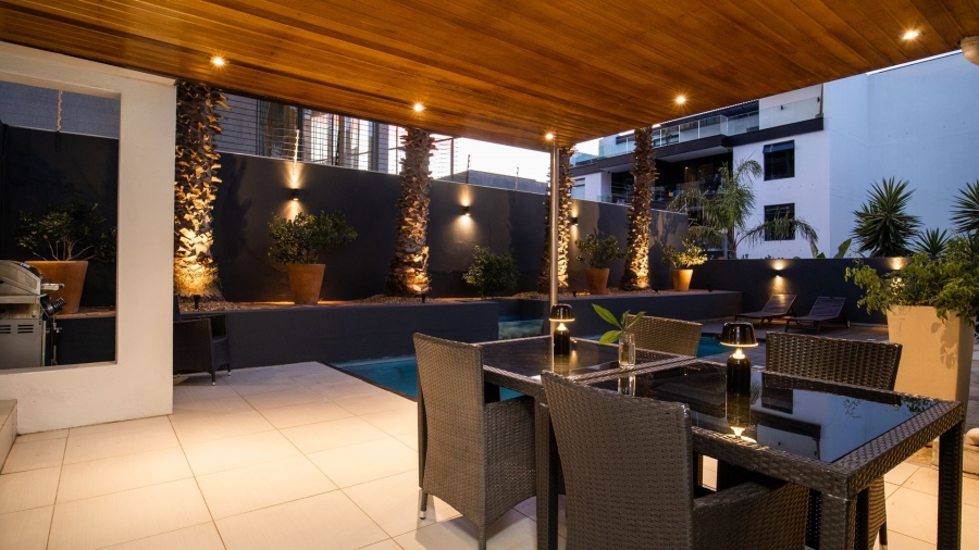 3 Bedroom Property for Sale in Sea Point Western Cape